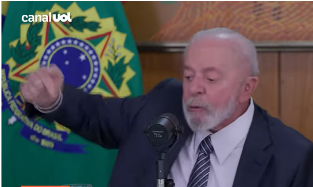 Lula diz ao UOL que não vai desvincular aposentadoria do salário mínimo