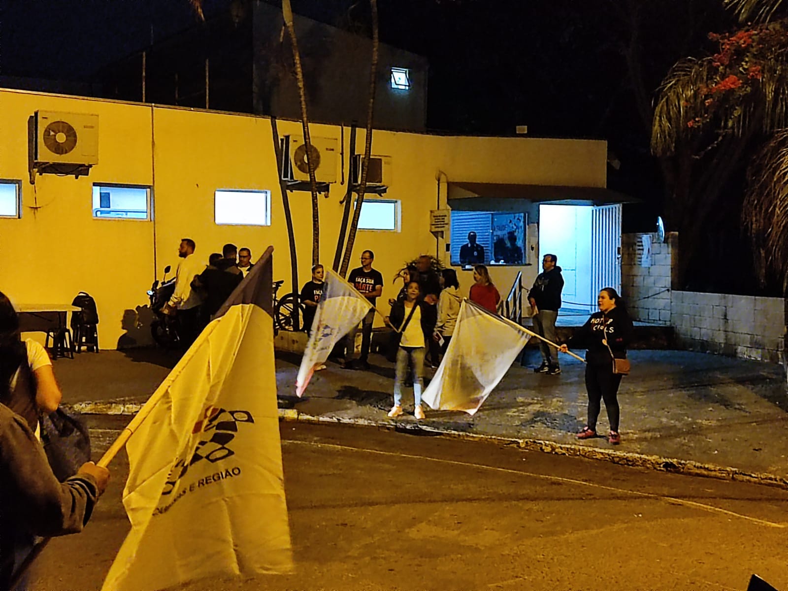 Sinsaúde madruga em frente ao Samaritano e PUC na luta pelos direitos dos trabalhadores