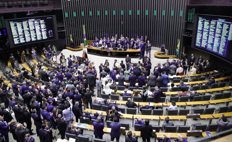 Conheça o projeto que regulamenta a reforma tributária aprovado pela Câmara