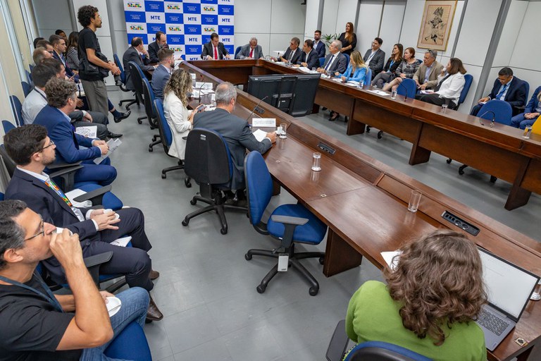 Fundo de Garantia tem lucro recorde de R$ 23,4 bilhões em 2023