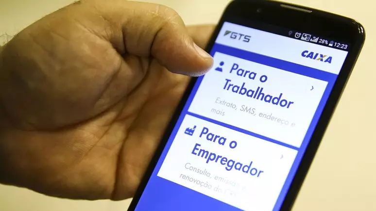 Lucro bilionário do FGTS será distribuído aos trabalhadores até 31 de agosto; veja se você recebe