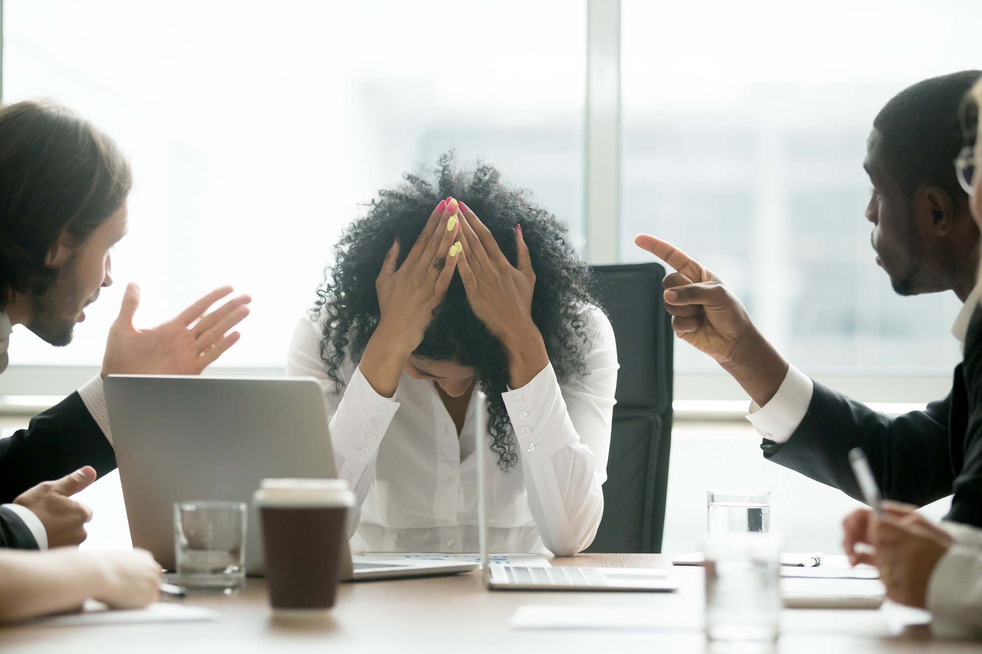 Comissão aprova medidas para proteger mulher agredida no ambiente de trabalho