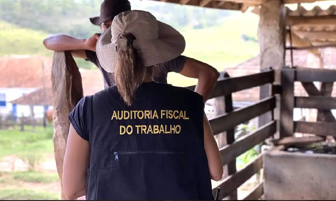 Maior operação da história resgata 593 trabalhadores em condições análogas à escravidão