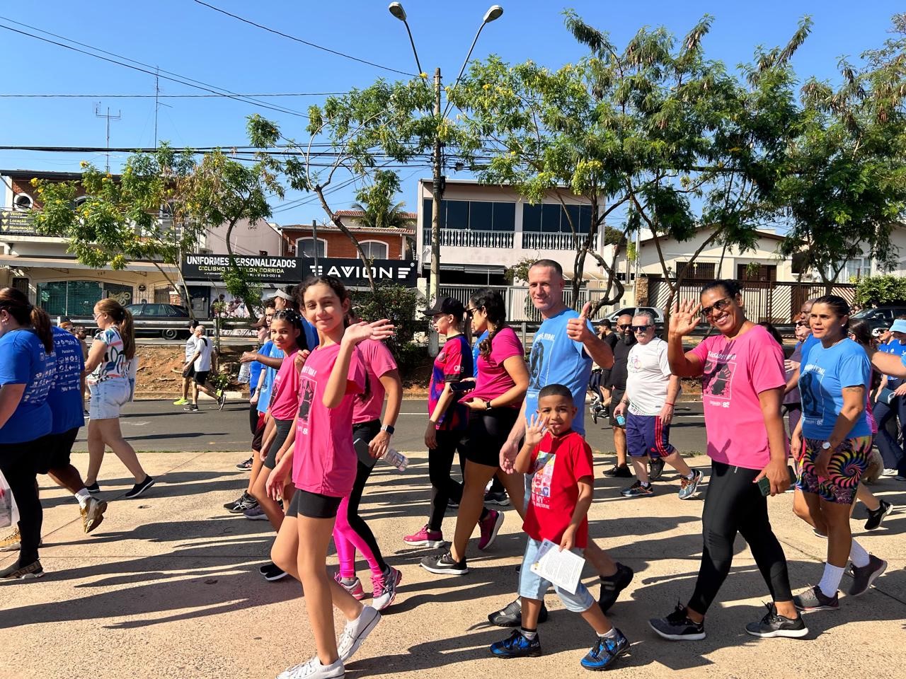 Sinsaúde participa da VI Caminhada da Enfermagem e promove saúde e integração social