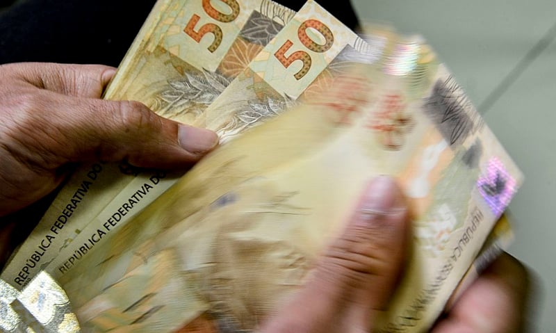 Isenção do Imposto de Renda baixou de 8 para 2 salários mínimos em 28 anos