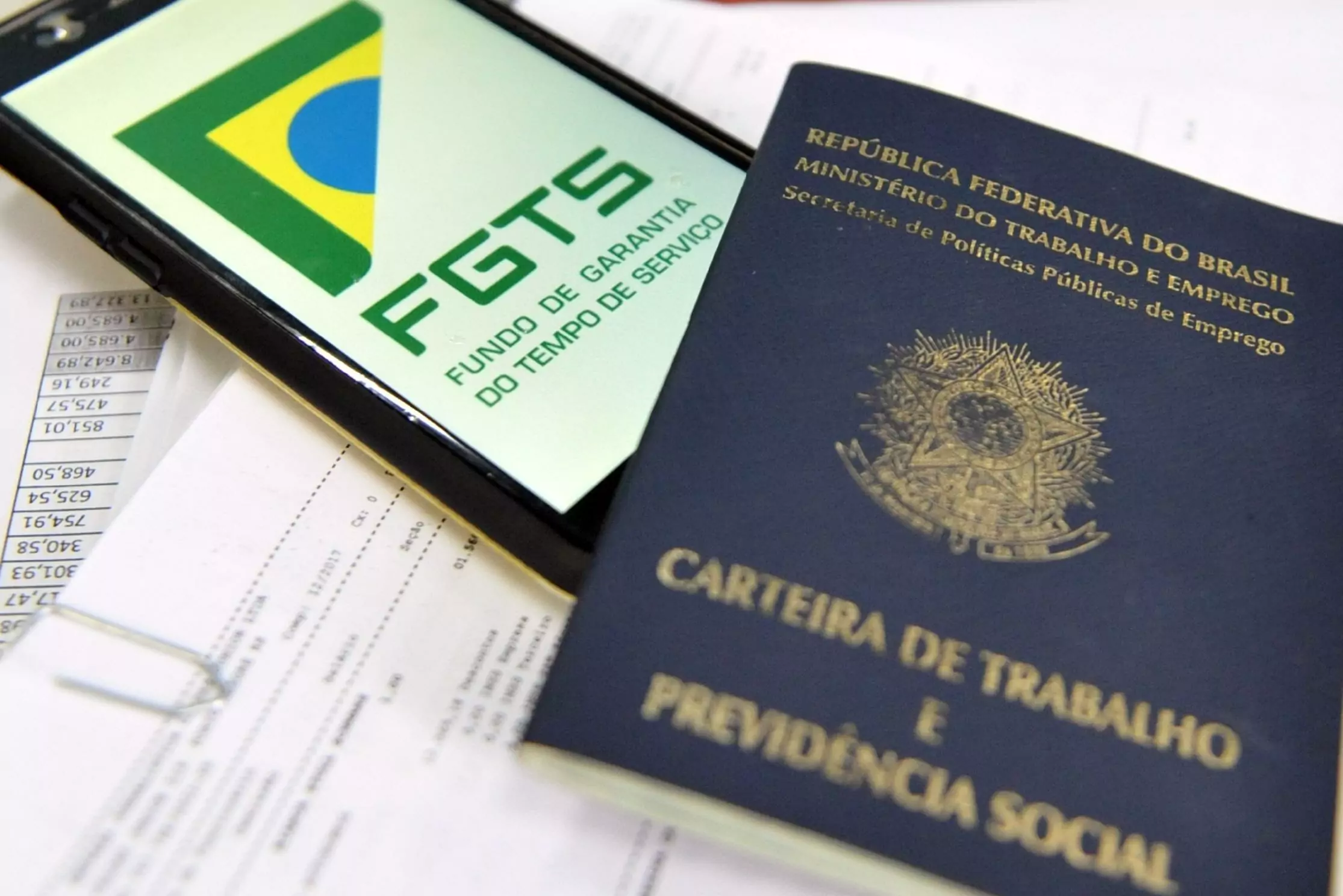 Central se reunirá com Ministério da Fazenda para questionar sobre mudanças no seguro-desemprego e FGTS