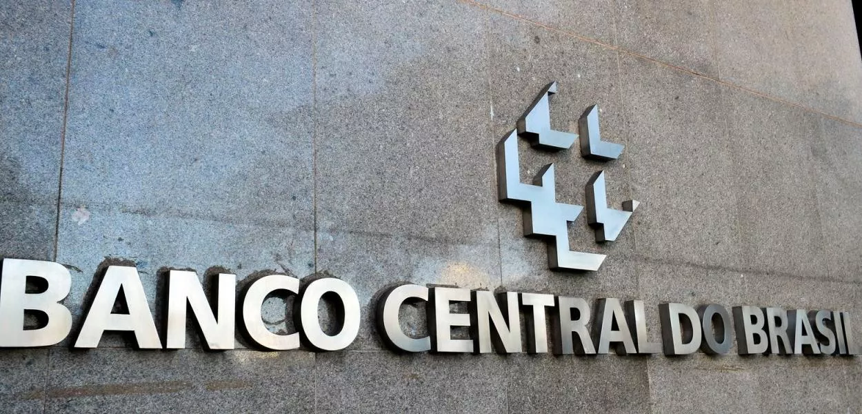 Mercado eleva projeções para inflação e PIB neste ano