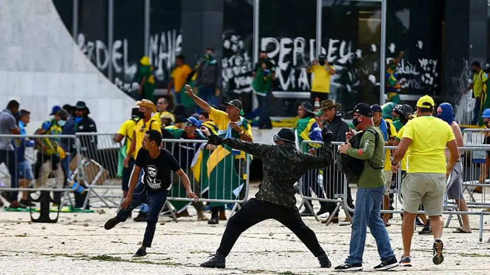 CCJ da Câmara vota projeto para anistiar golpistas do 8 de janeiro