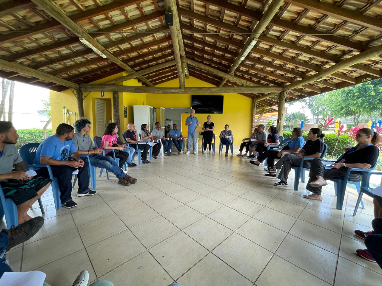 Sinsaúde promove palestra sobre diversidade e inclusão para funcionários do Clube Anna Nery