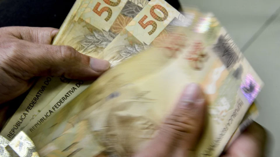  Isenção do IR para até R$ 5 mil é aprovada por 75% dos brasileiros, aponta pesquisa