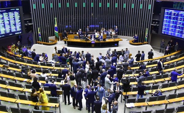 Congresso piora pacote fiscal de Haddad, mantendo privilégio aos ricos. Entenda