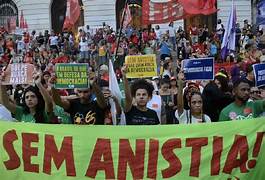 86% dos brasileiros condenam atos golpistas de 8/1, aponta Quaest