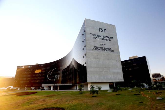  Empresa deverá entregar listagem com dados de empregados para sindicato