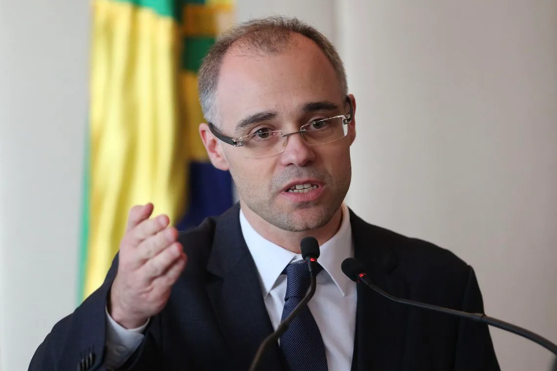Mendonça cobra informações da Câmara sobre CPI contra planos de saúde