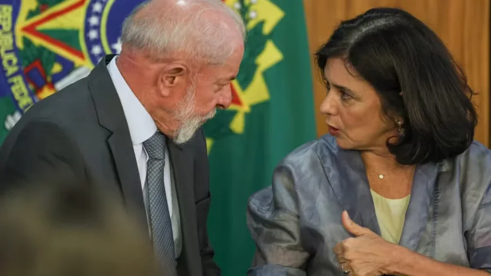 Lula demite Nísia, confirma Padilha na Saúde e dá início a reforma ministerial