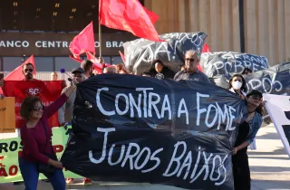 Centrais sindicais convocam mobilização nacional contra juros altos nesta terça (18)