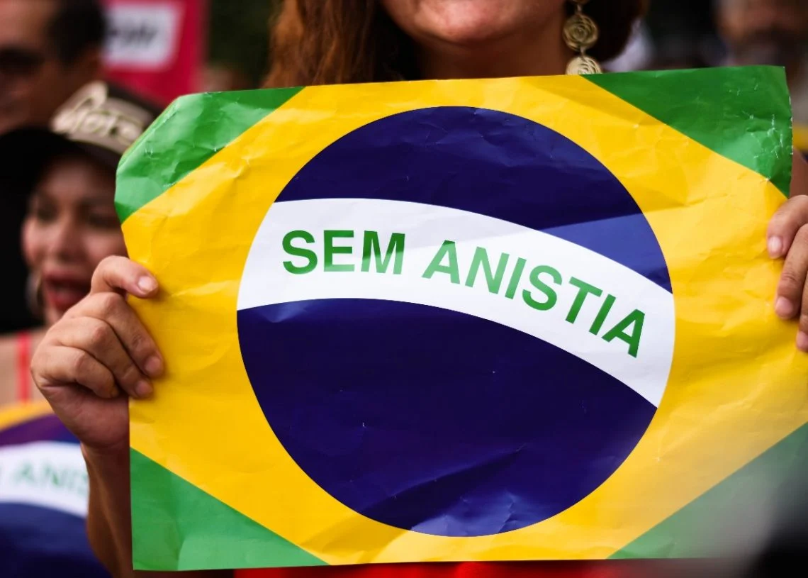 Maioria dos brasileiros é contra anistia para envolvidos nos atos golpistas de 8/1, aponta Quaest