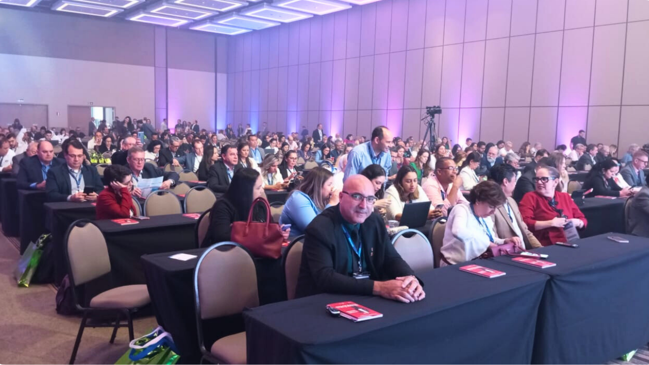 Sindicato da Saúde de São Paulo participa de 34º Congresso da FEHOSP
