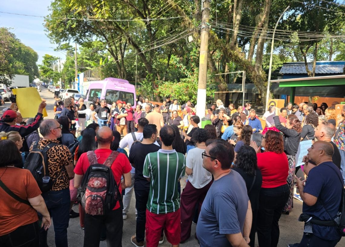  'Método da ditadura': comunidade, parlamentares, universidade e conselhos de escola saem em apoio a diretores afastados por Nunes em SP