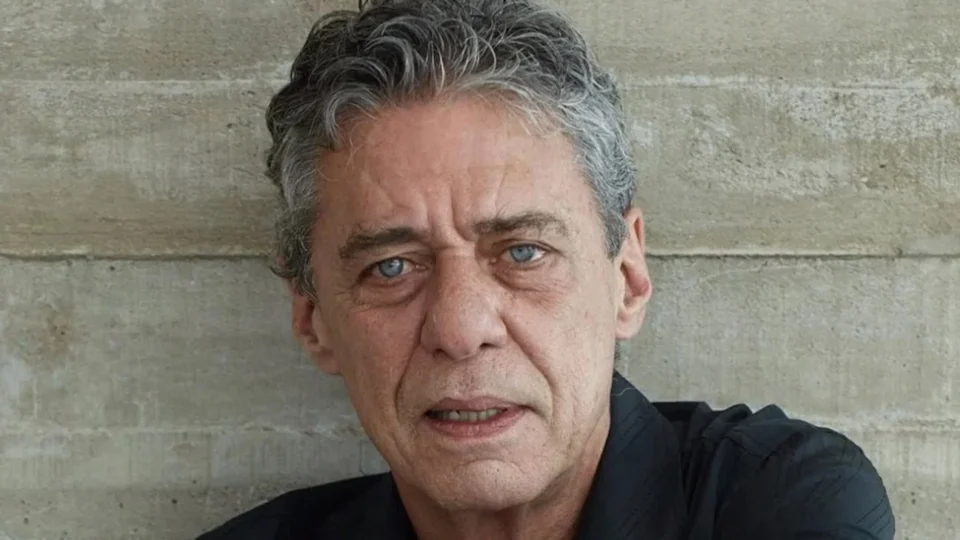  Chico Buarque e outras figuras públicas criam petição pedindo que Lula rompa com Israel