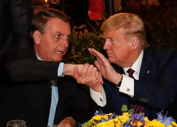 Maioria dos brasileiros vê Trump errado sobre caso Bolsonaro e nega perseguição a ex-presidente