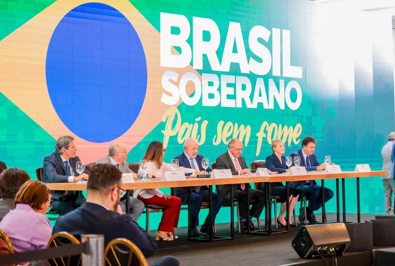 "Brasil não se dobra a chantagens", diz presidente da UGT