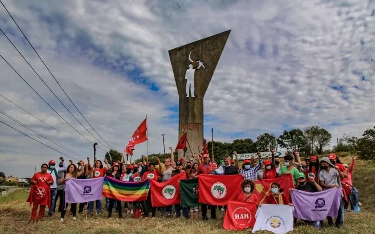 Em 20 anos, proteção aos defensores de direitos humanos acumula mais 'retrocessos do que avanços'