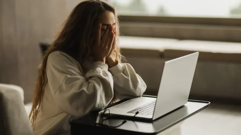  Entenda o que é 'quiet cracking', nova crise no ambiente de trabalho