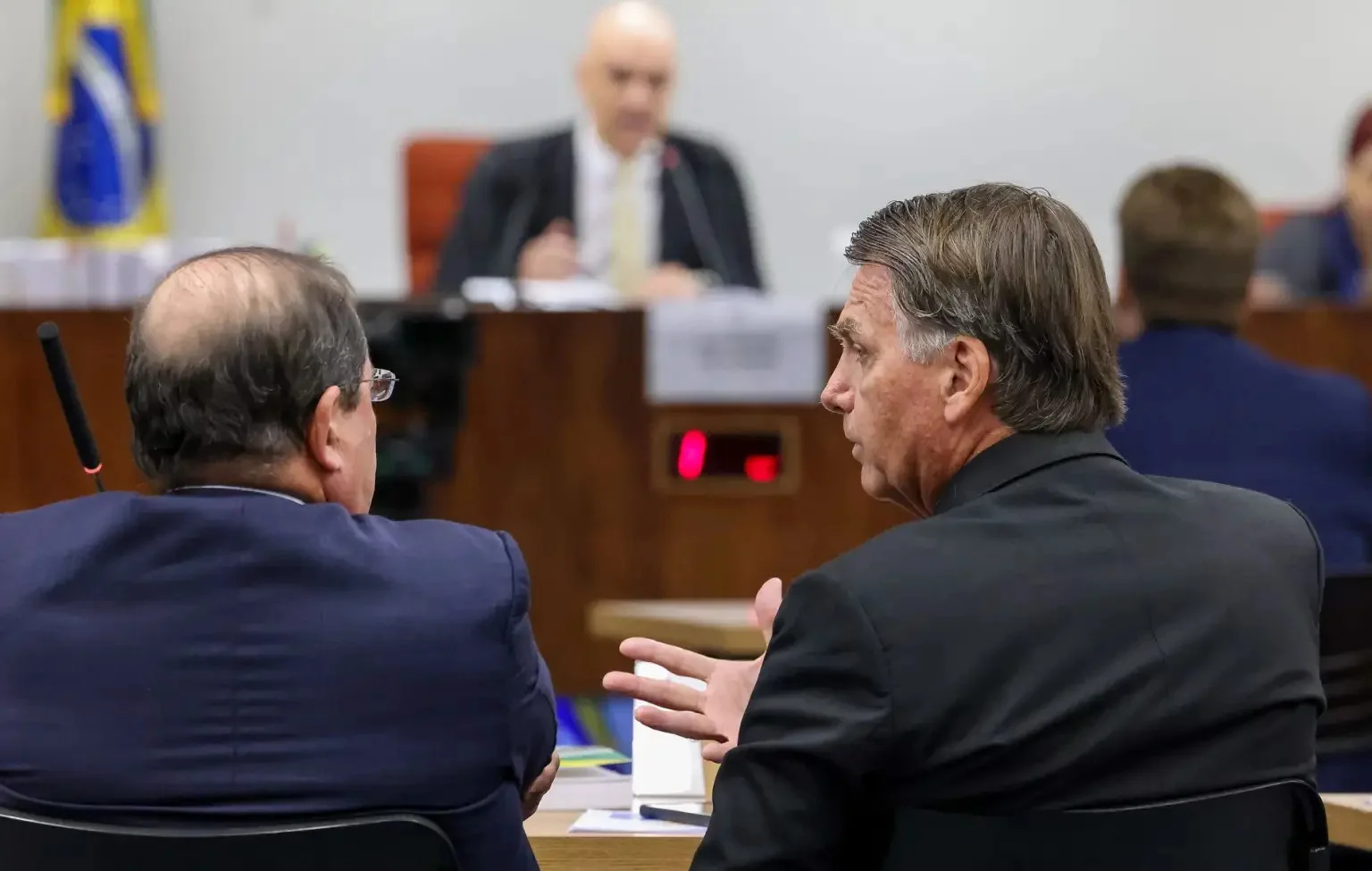 Bolsonaro cometeu crimes contra trabalhadores, segundo Fórum das Centrais Sindicais