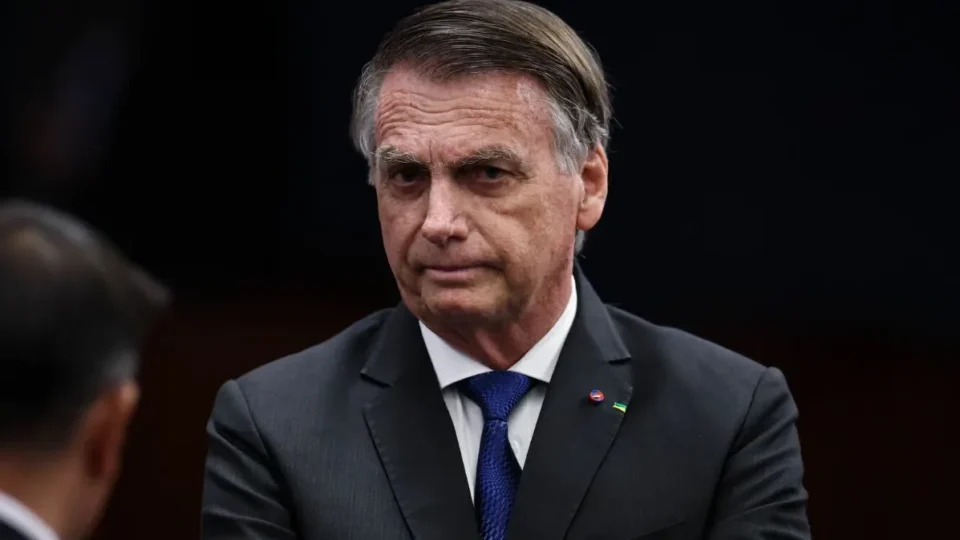 Supremo Tribunal Federal retoma julgamento de Bolsonaro a um voto da condenação