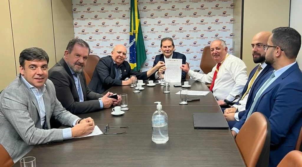 Centrais sindicais dizem a Paulinho: "Sem anistia!"