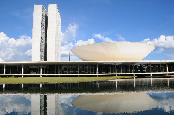 Comissão aprova projeto que inclui como princípio do SUS o combate à violência contra enfermeiros