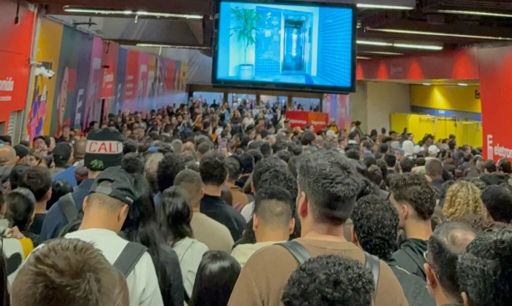 Caos em linha privatizada afeta milhões em SP