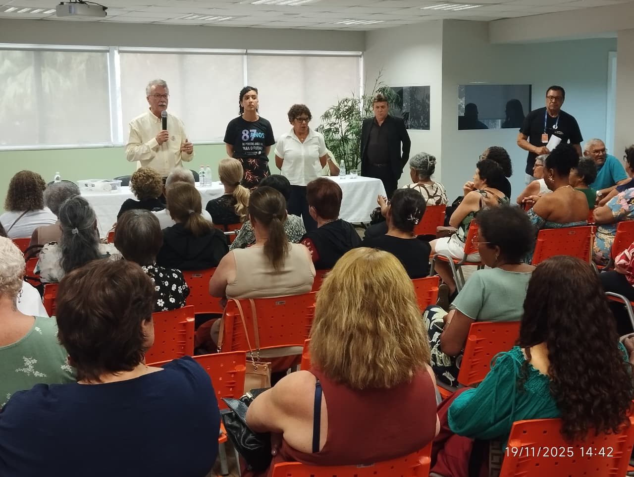 Departamento de Aposentados e Licenciados faz seu primeiro encontro repleto de emoção e histórias