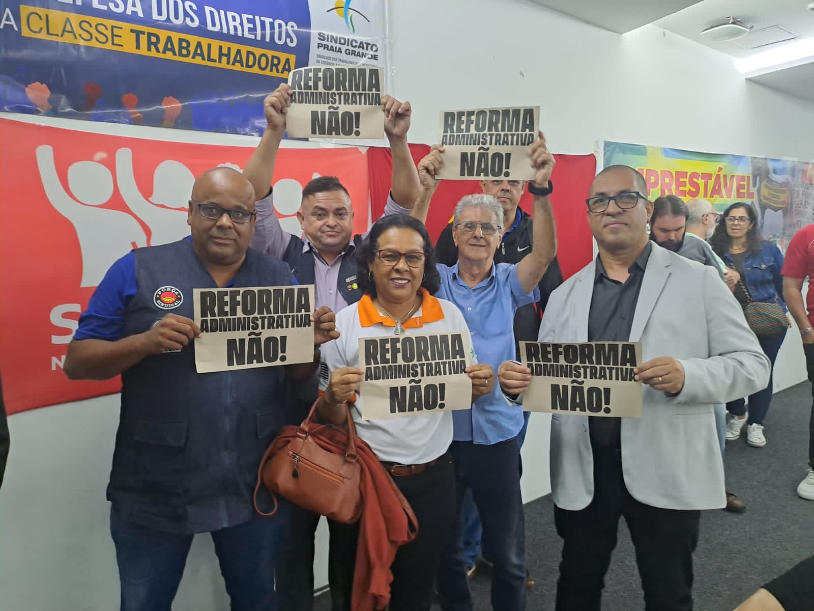 SINTRASAÚDE reafirma: Não à Reforma Administrativa e pelo fim da jornada 6x1!
