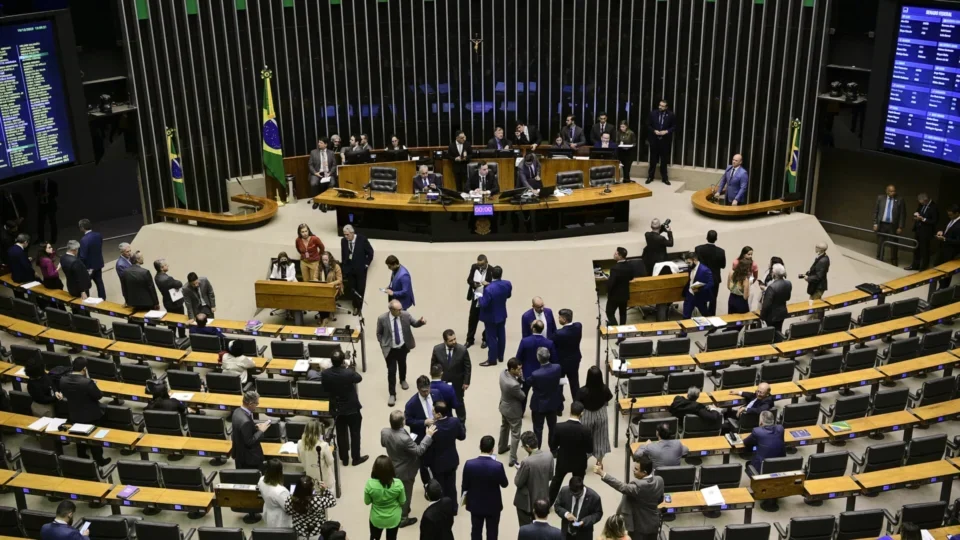  Congresso aprova LDO; governo terá que pagar 65% das emendas antes das eleições