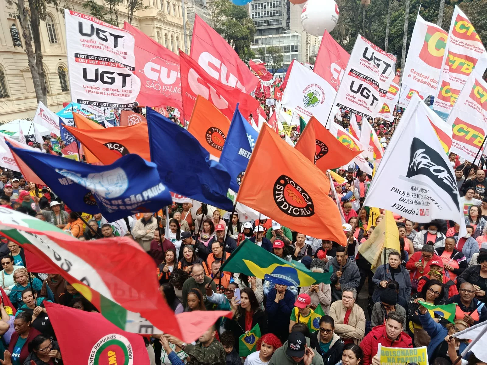 Centrais sindicais condenam ataque à Venezuela