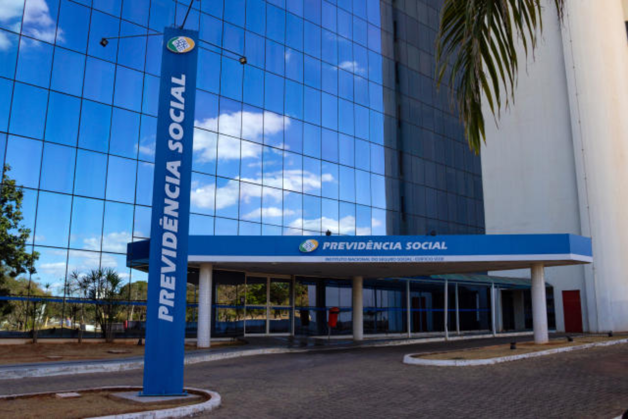 Aposentados têm até 14 de fevereiro para pedir ressarcimento ao INSS
