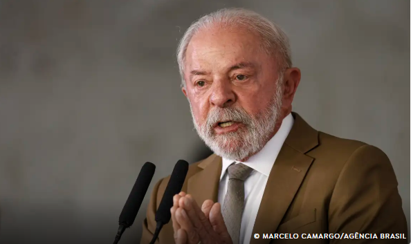 Lula zera imposto e subsidia diesel para conter alta do petróleo