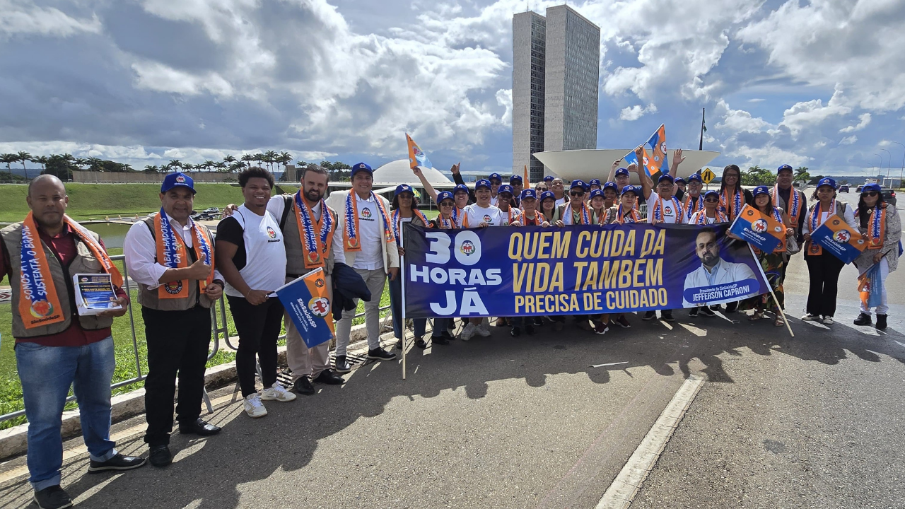Histórica marcha da enfermagem em Brasília: SinSaúdeSP na luta incansável pela valorização da Enfermagem!