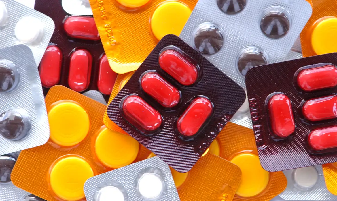 Governo zera impostos para importação de medicamentos contra Alzheimer, Parkinson e diabetes