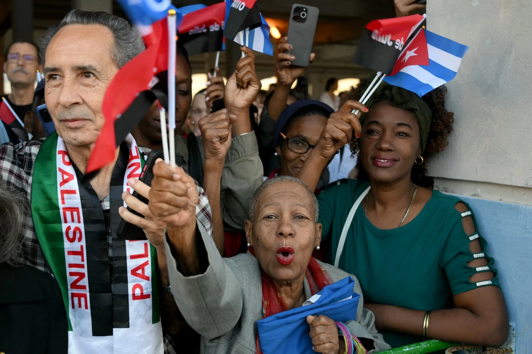  Maior associação de saúde coletiva do Brasil se solidariza com crise sociossanitária em Cuba