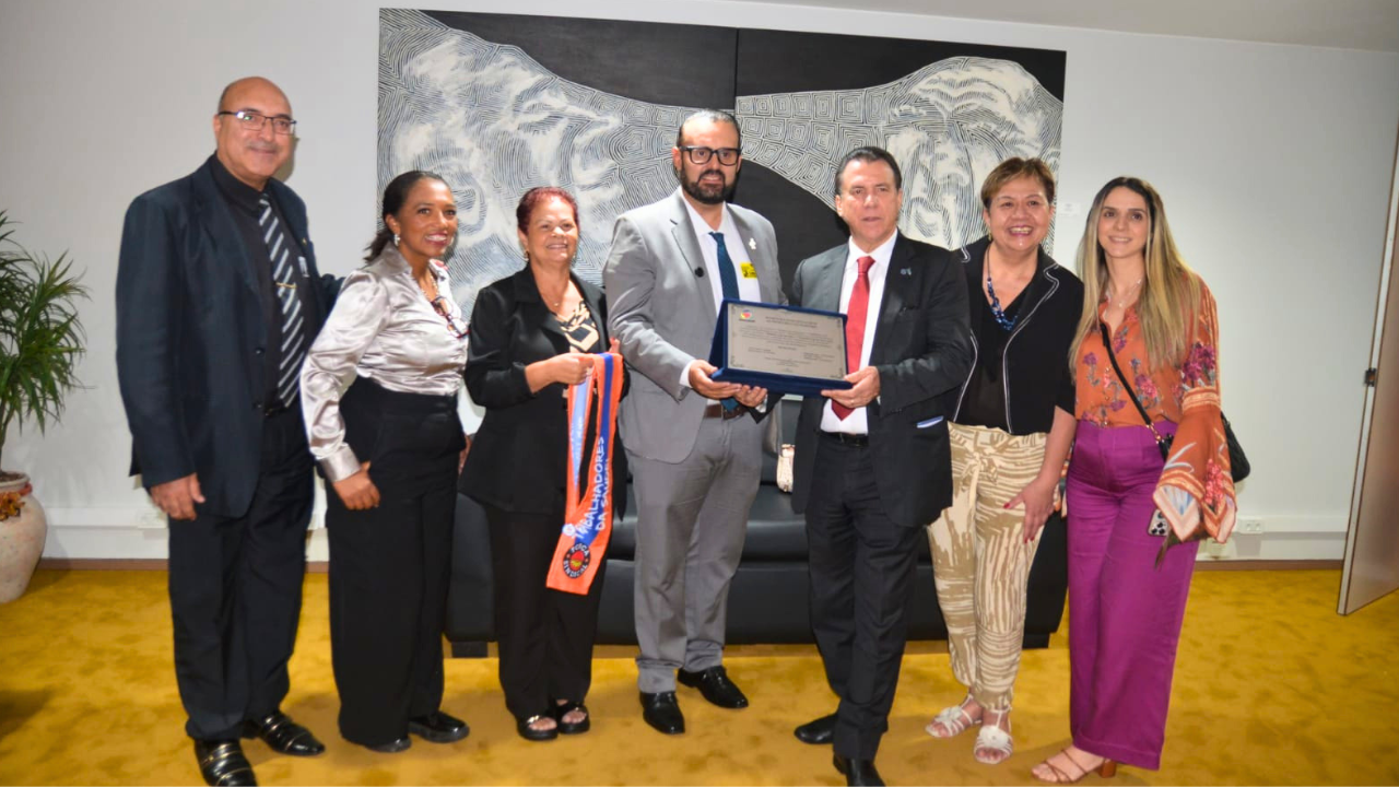 SinsaúdeSP celebra 50 anos do Programa de Alimentação do Trabalhador ao lado do Ministro Luiz Marinho, em Brasília 
