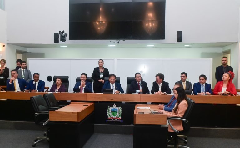Comissão sobre fim da 6×1 se reúne em SP