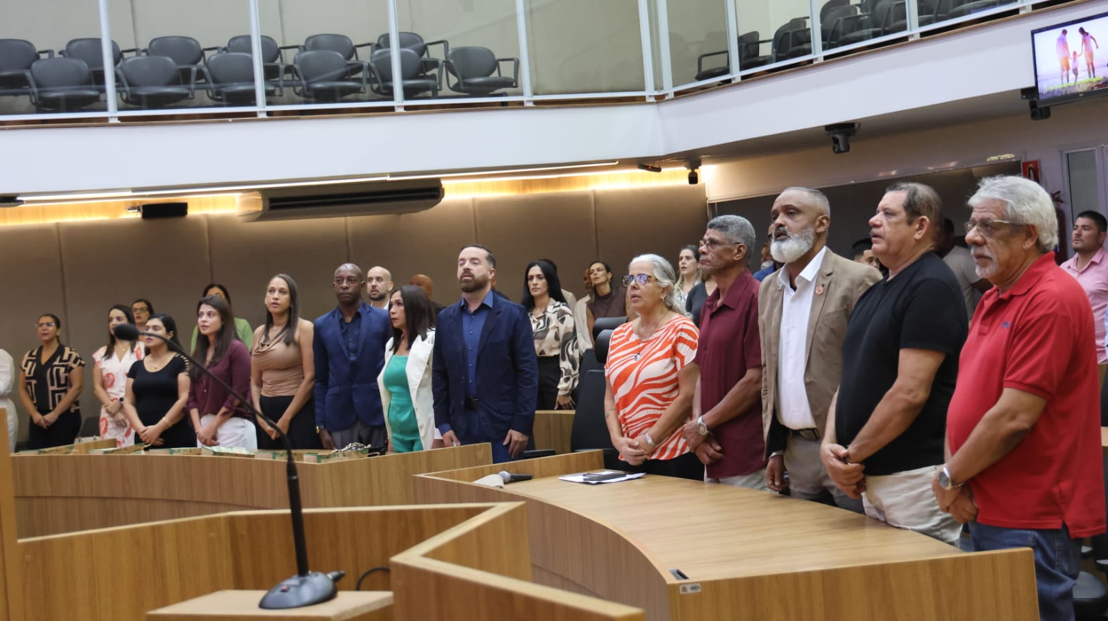 Profissionais da saúde recebem homenagem em Sessão Solene na Câmara de Santos