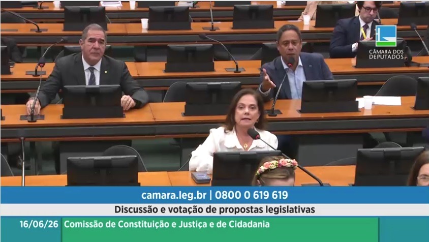 Câmara aprova Projeto de Lei que proíbe cursos EaD em Saúde