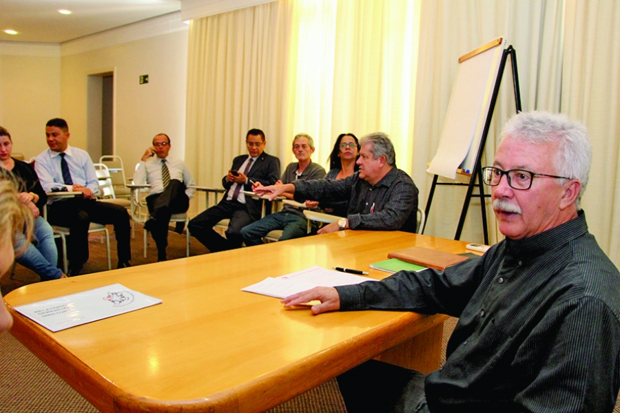 Federação discute reforma trabalhista em Marília