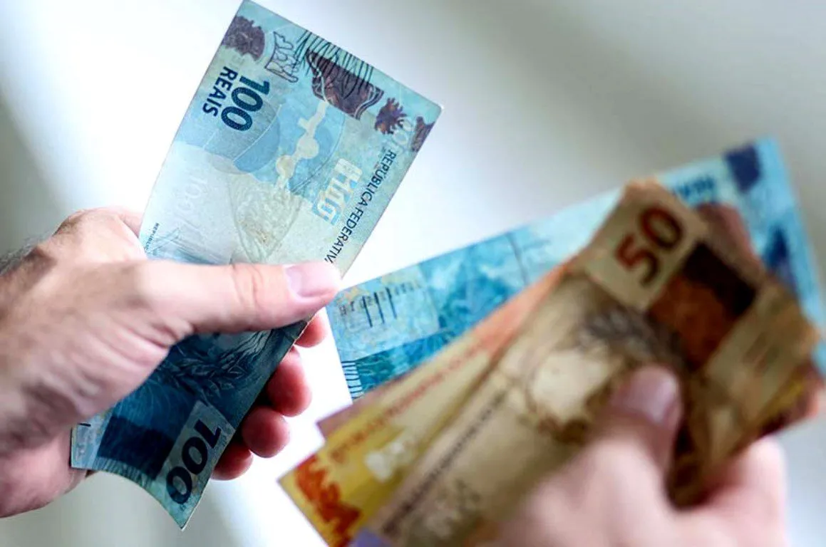 Patah destaca aumento no piso estadual paulista