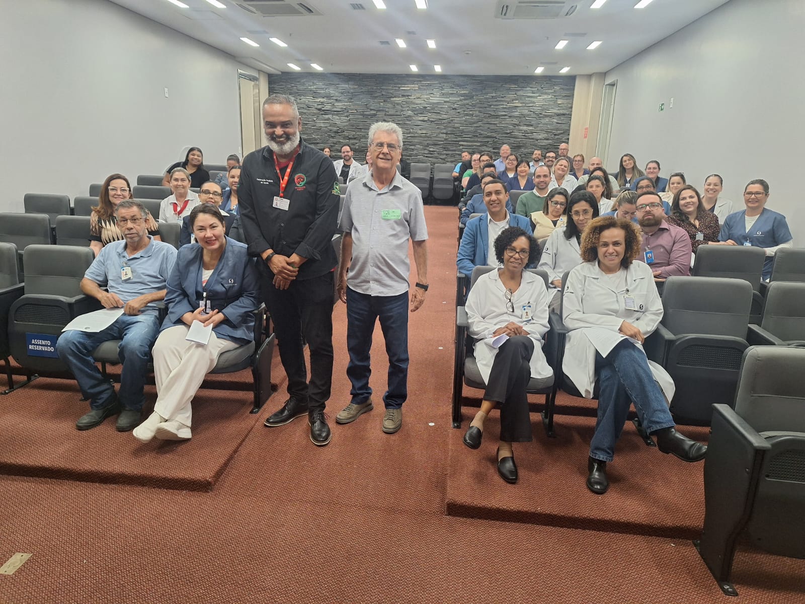 Sintrasaúde Santos promove palestra sobre assédio no ambiente de trabalho para líderes hospitalares