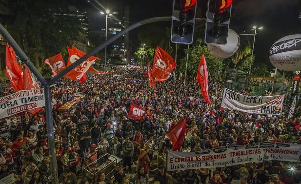 Metroviários, bancários, metalúrgicos e petroleiros aderem à greve de sexta